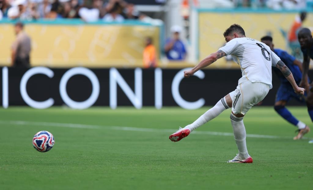 王燊超：后点射门进球是我的特点，队里每个人都是被需要的