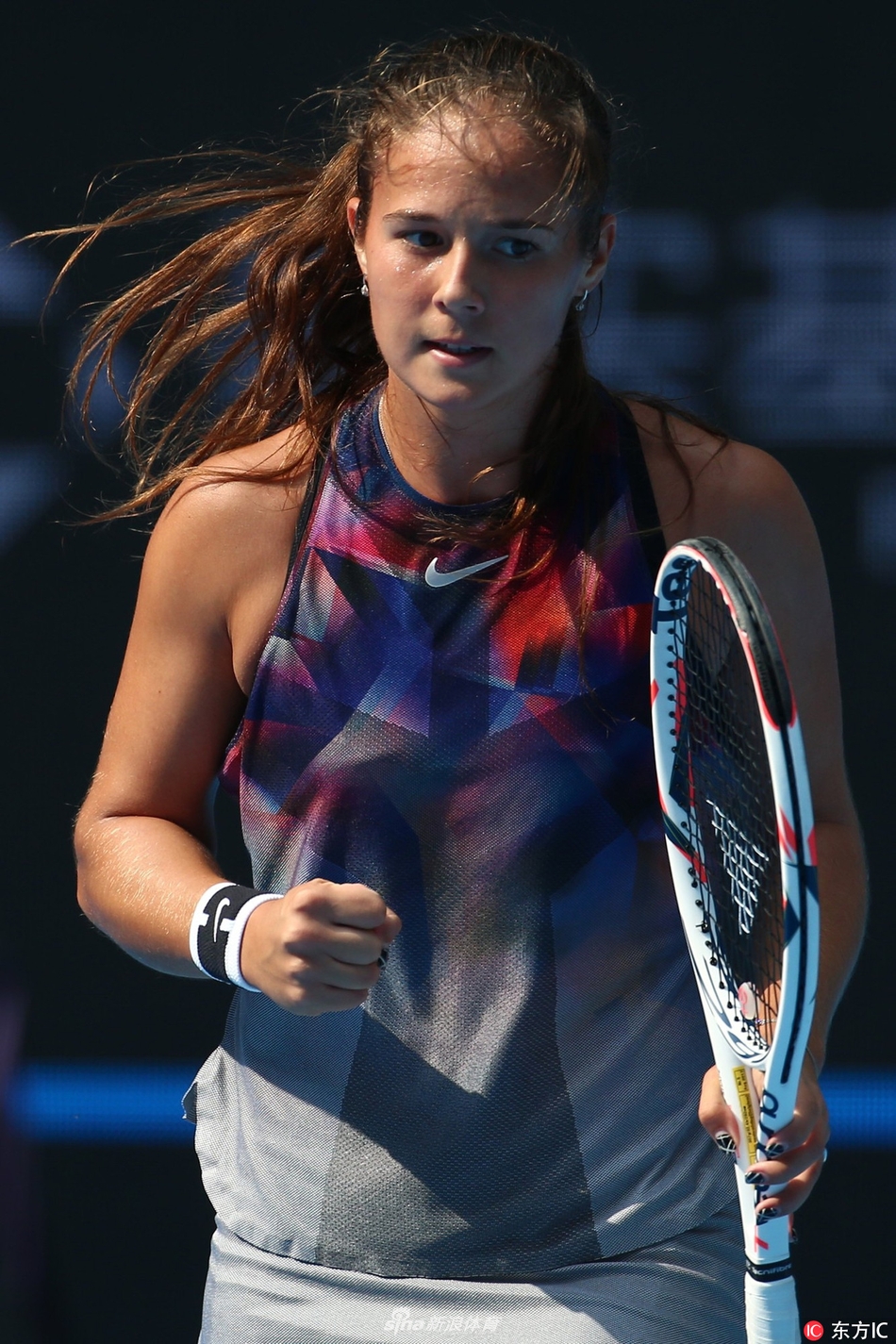 并在比赛中 并在比赛中